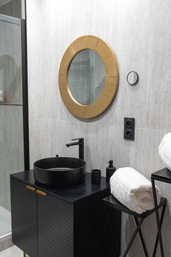 Appartement De Haut Standing Hypercentre 에페르네이 외부 사진